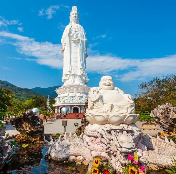 Phật đài Linh Ứng, một điểm phải đến trong tour khám phá Sơn Trà