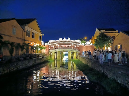 Chùa Cầu Hội An hay Lai Viễn Kiều – biểu tượng cổ kính và linh thiêng giữa lòng phố cổ, nơi giao thoa văn hóa Việt – Nhật – Trung đặc sắc.